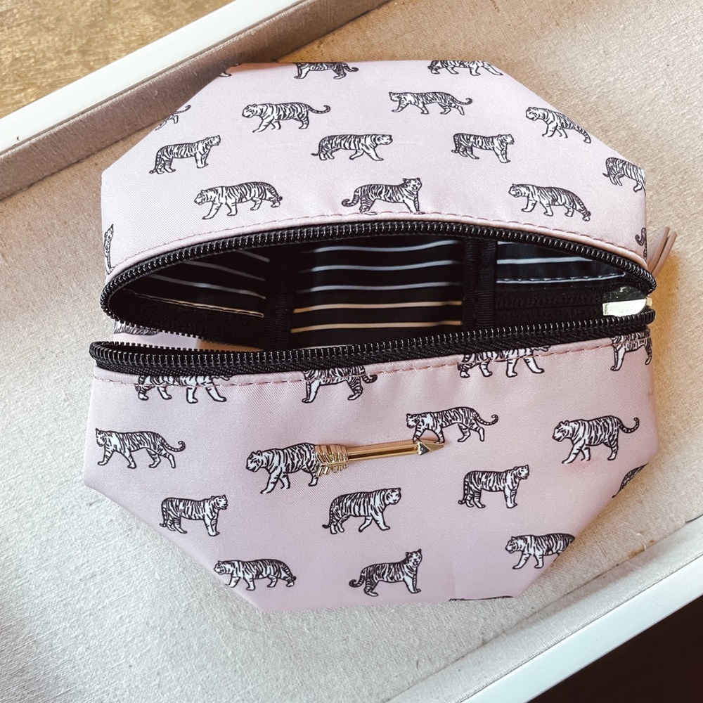 Tiger Pouf